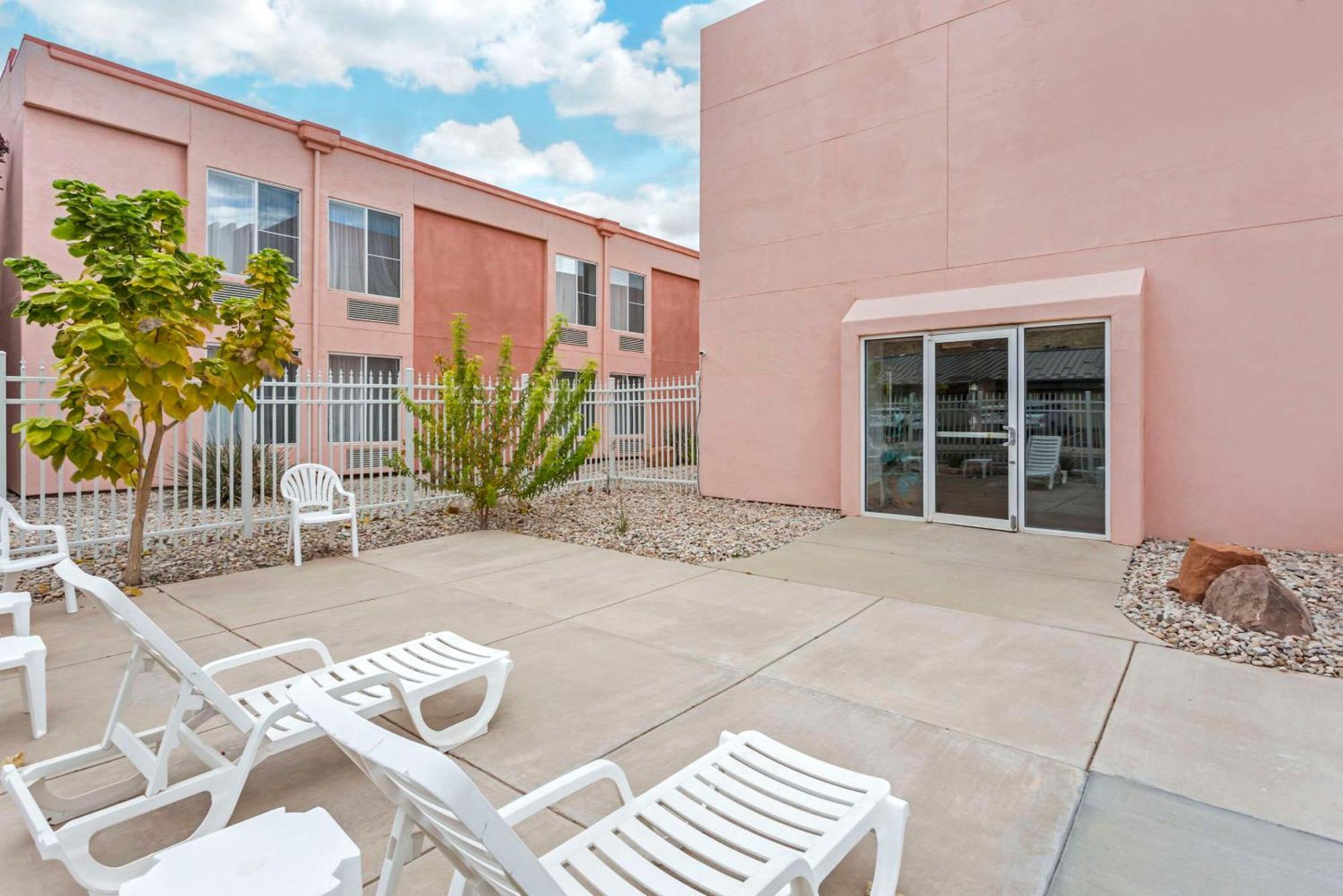 Hotel Quality Near Arches National Park 2*